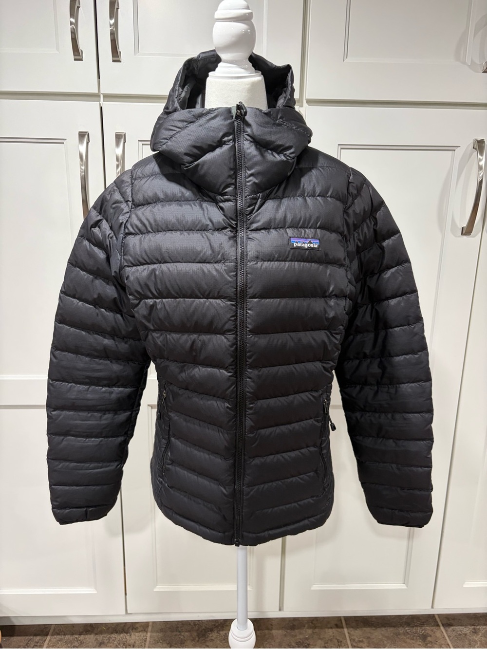 Patagonia Black Lightweight Women's Insulated Puffer Jacket with Hood